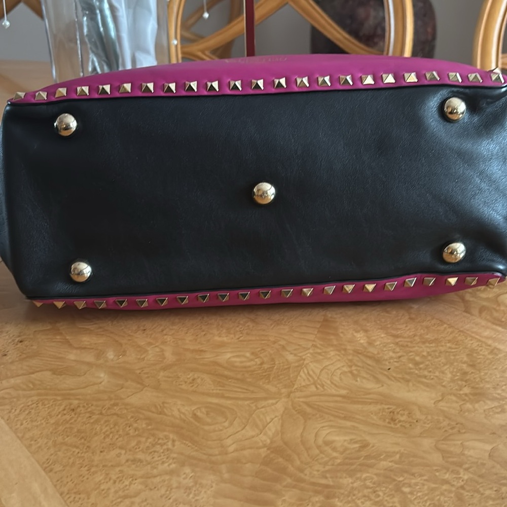 EUC Valentino Garavani Fuschia/Black Studded $1299 - Picture 6 of 13